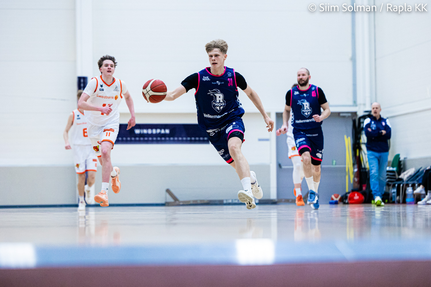 Neljapäeval, 26. veebruaril Tallinnas Audentese spordihoones esiliiga tabelis 10. kohta hoidva ASG/Swedbankiga peetud kohtumises haaras Rapla juhtohjad kohe oma